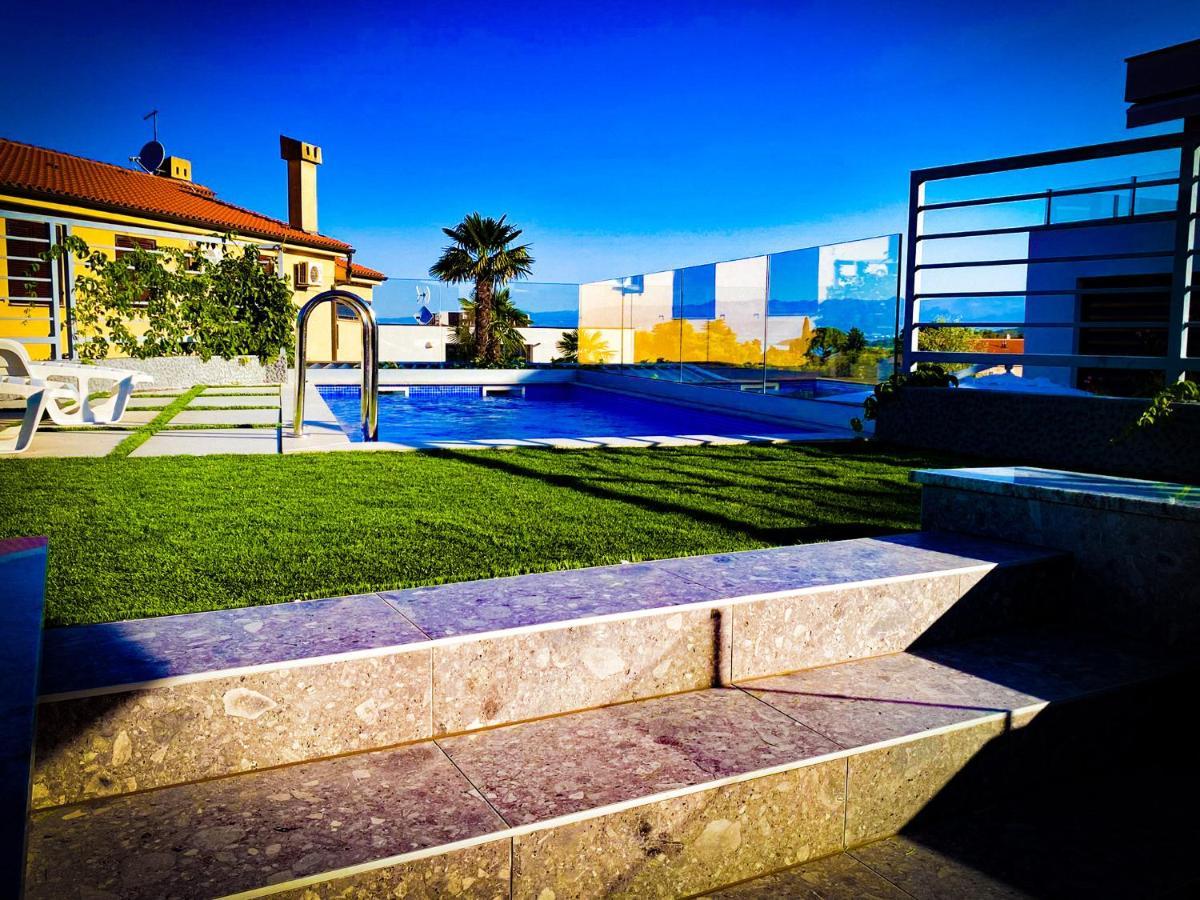 Villa Mirno More Apartments Malinska Exterior foto